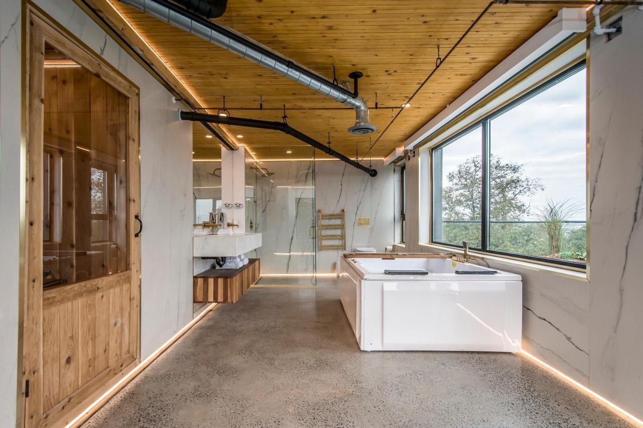 The Halifax Rooftop - Cozy Spa B&B Ngoại thất bức ảnh