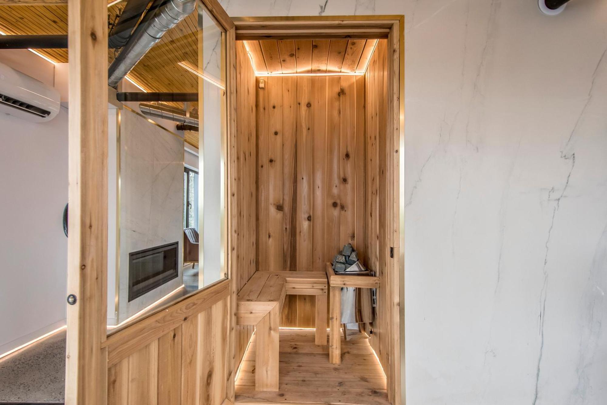 The Halifax Rooftop - Cozy Spa B&B Ngoại thất bức ảnh